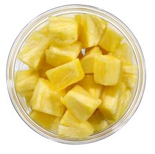 Healthy Hand Gesneden ananas  