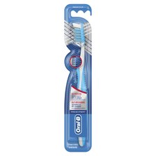 Oral-B Pro-Expert CrossAction Multi-Bescherming Manuele Tandenborstel Medium 